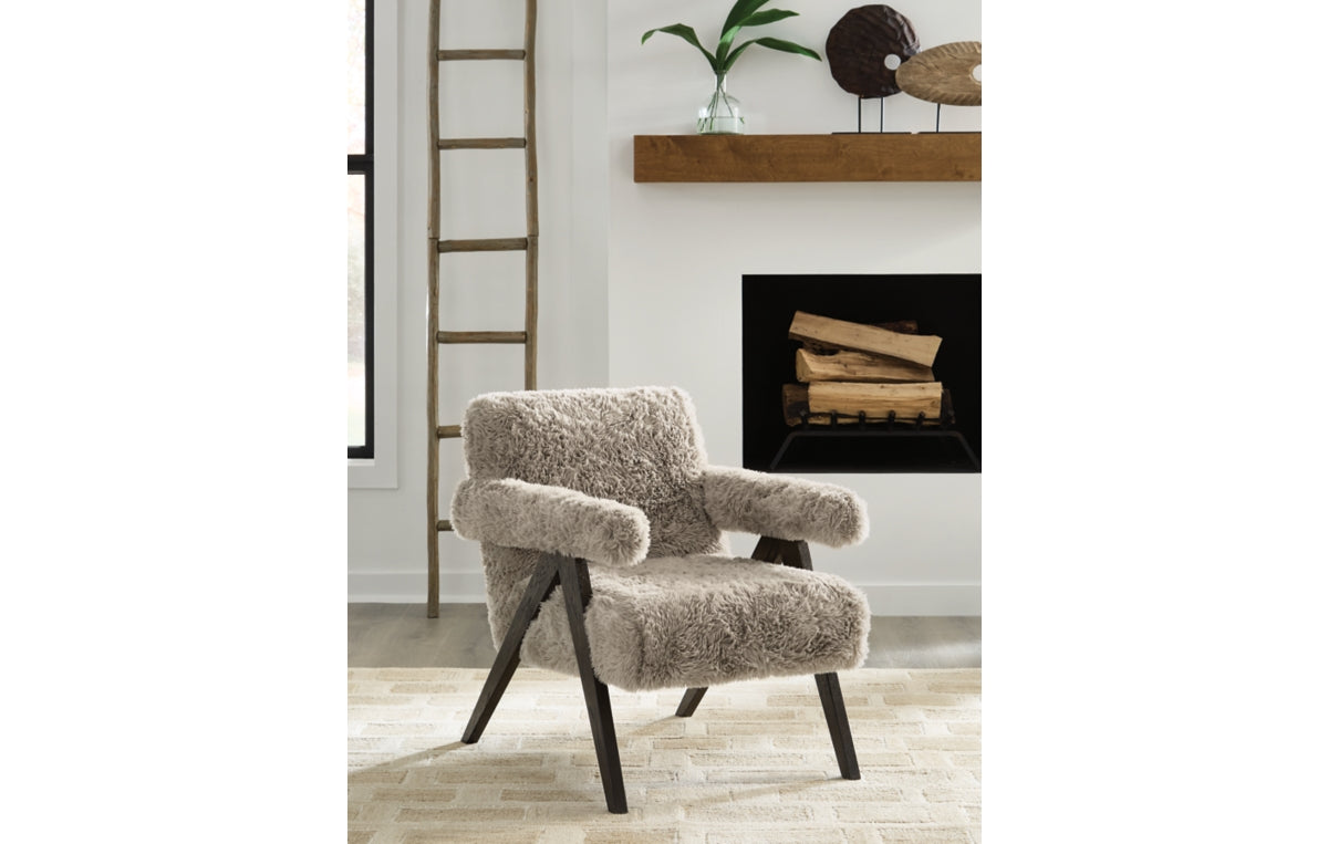 Goda Accent Chair