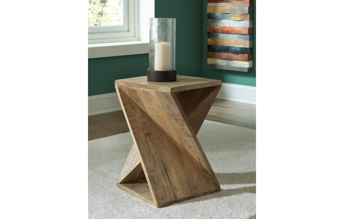 Zalemont Accent Table