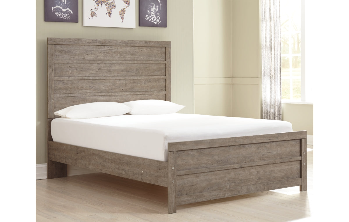 Culverbach Full Panel Bed with Mirrored Dresser