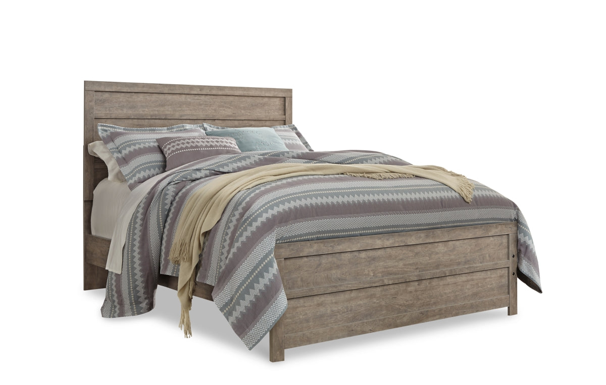 Culverbach Queen Panel Bed with Mirrored Dresser