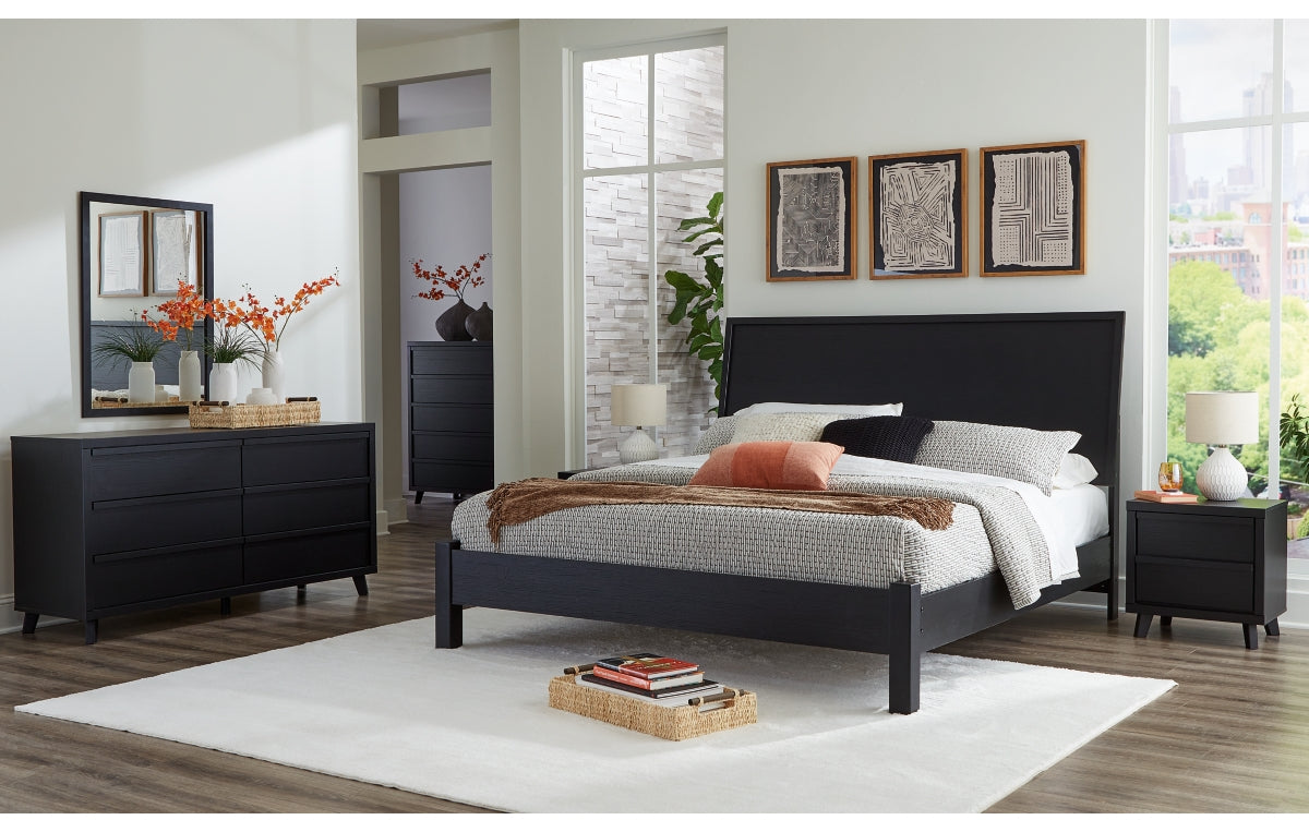Danziar King Panel Bed with Mirrored Dresser and Nightstand