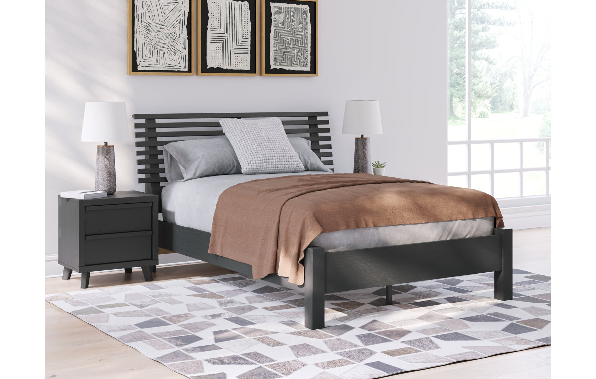 Danziar Full Slat Panel Bed