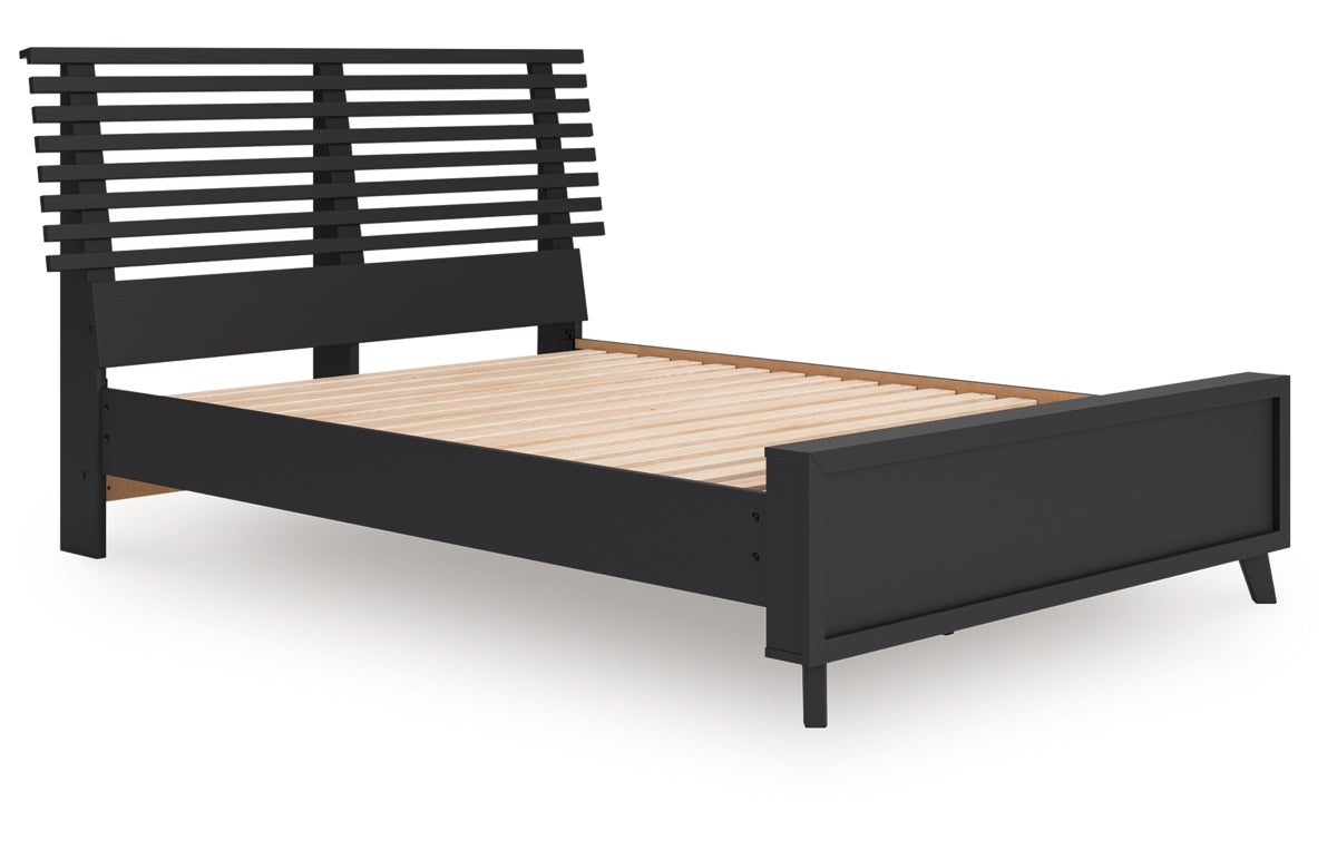 Danziar Full Slat Panel Bed