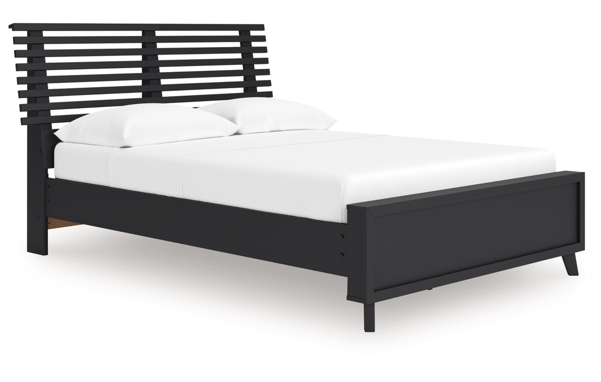 Danziar Full Slat Panel Bed