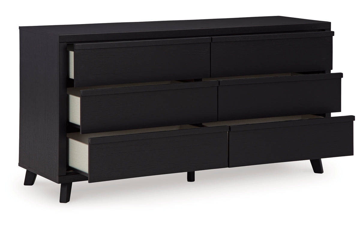 Danziar Dresser