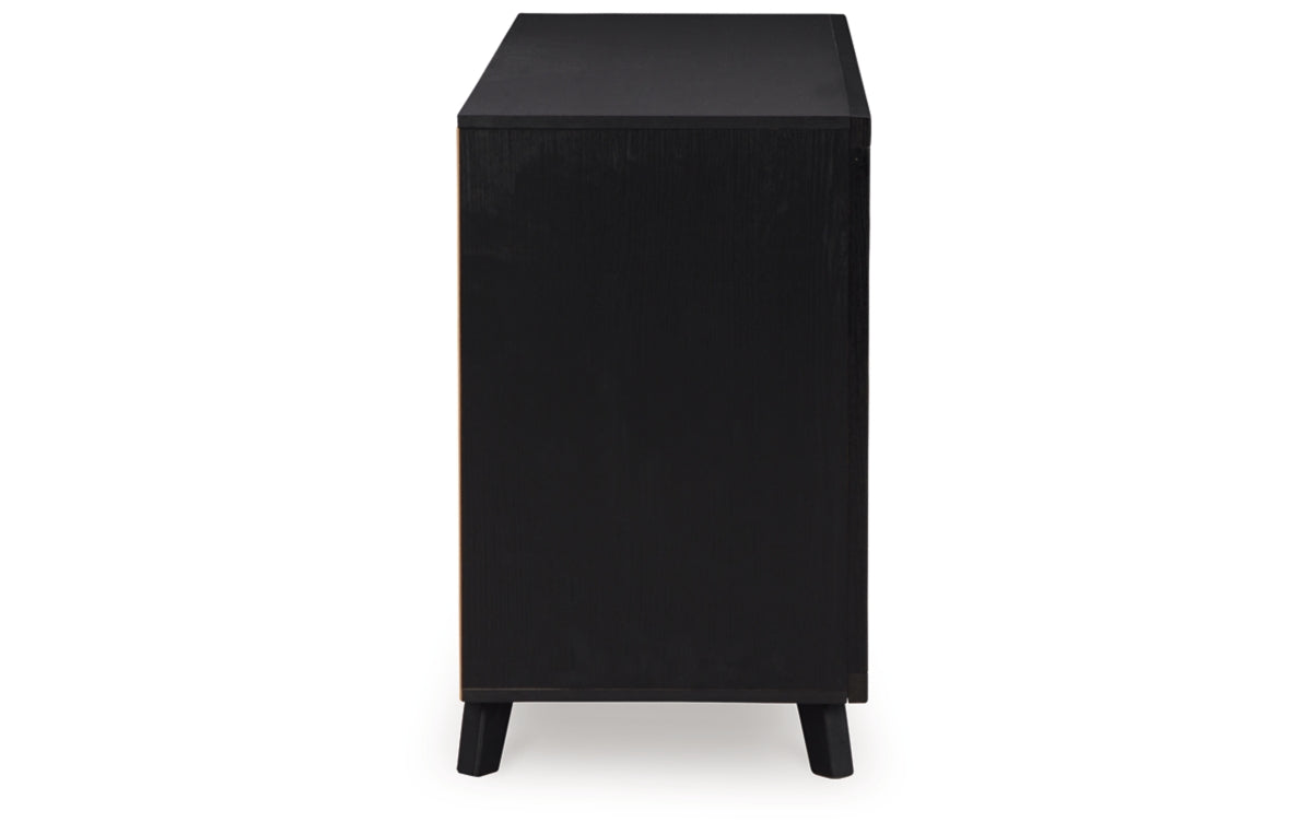 Danziar Dresser
