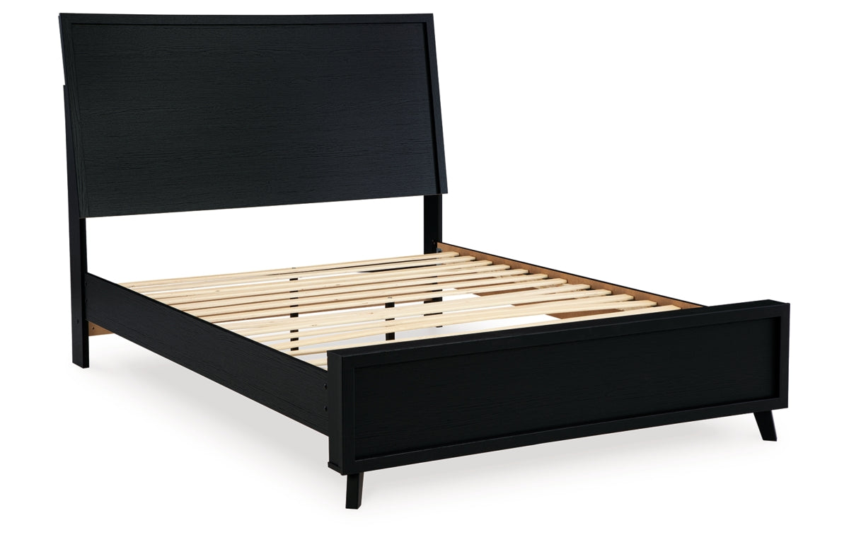 Danziar Queen Panel Bed