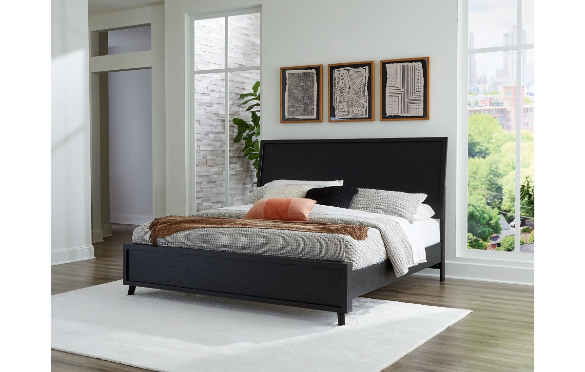 Danziar King Panel Bed