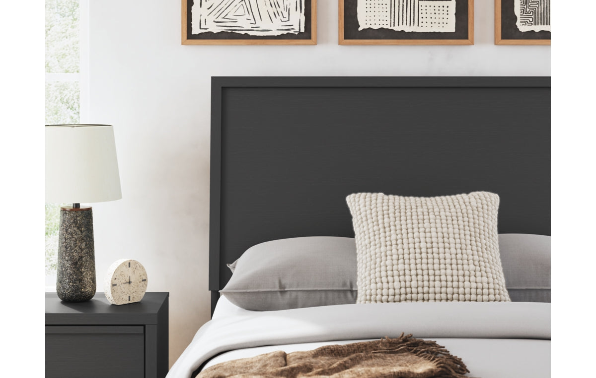 Danziar Full Panel Bed