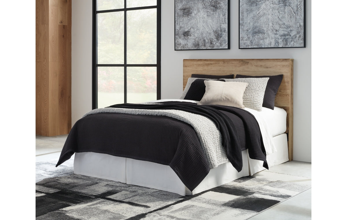 Hyanna Queen Panel Headboard with Mirrored Dresser, Chest and Nightstand