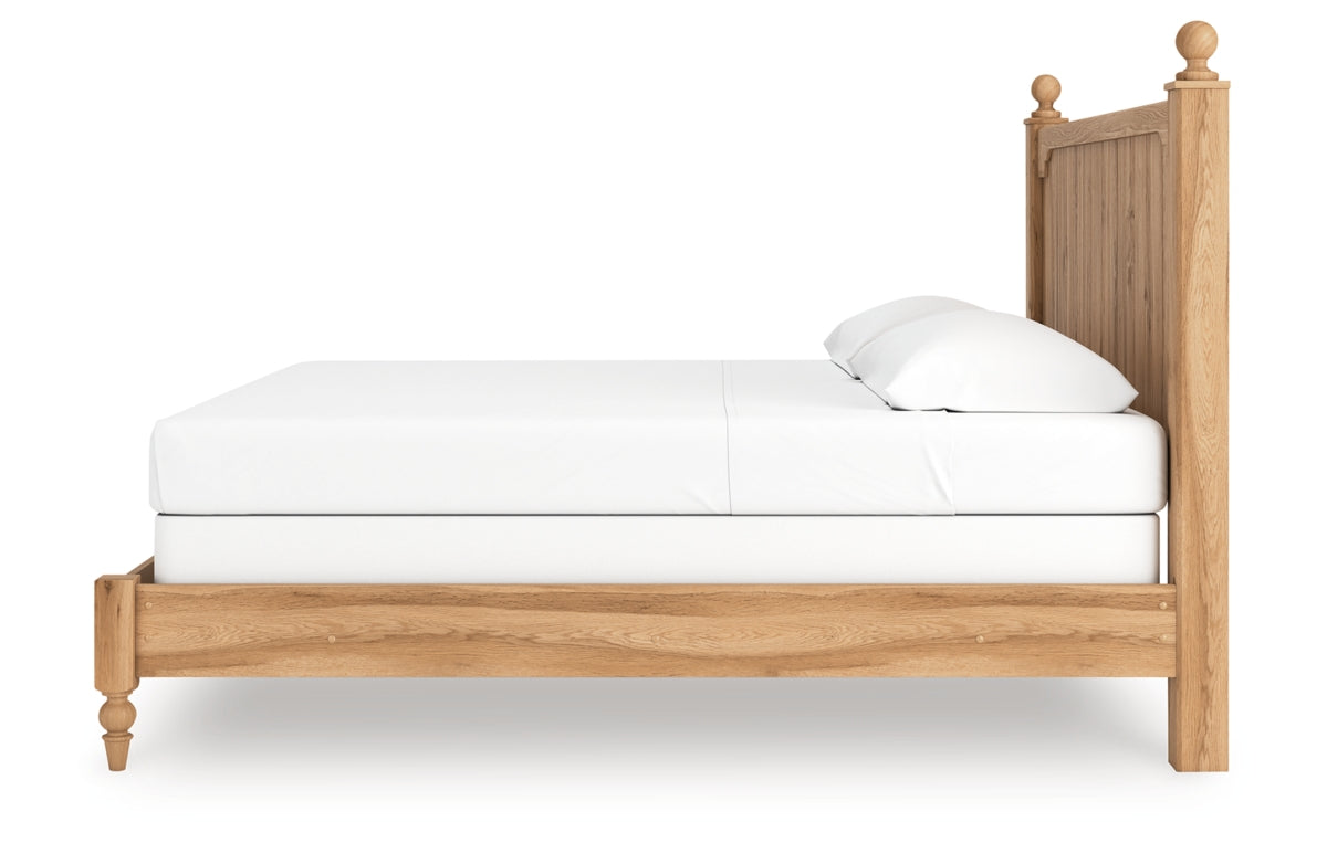 Aleaport King Panel Bed with Mirrored Dresser