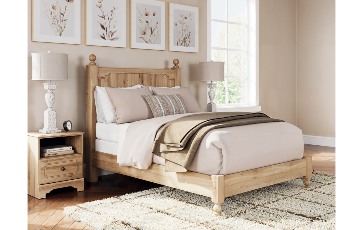 Aleaport Full Panel Bed with Mirrored Dresser