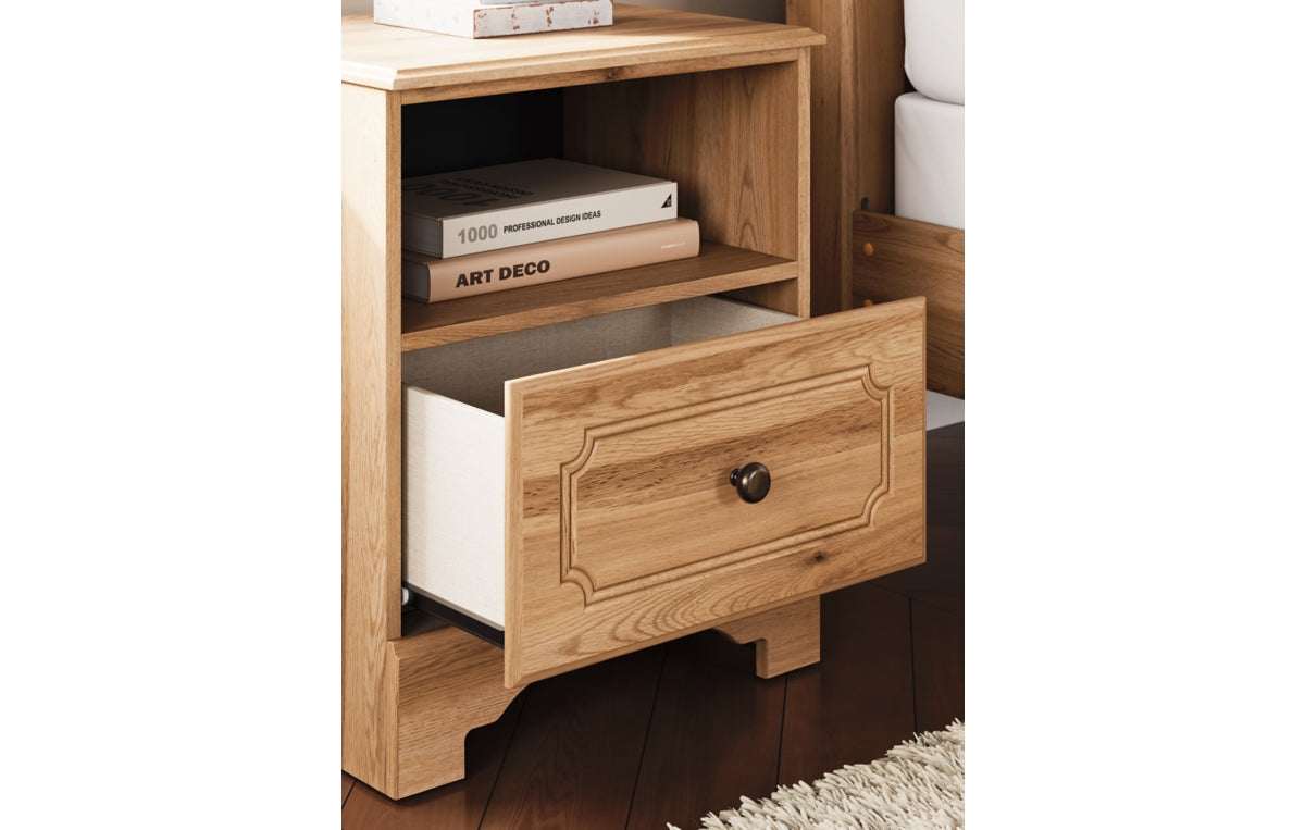 Aleaport Full Panel Bed with Mirrored Dresser and Nightstand