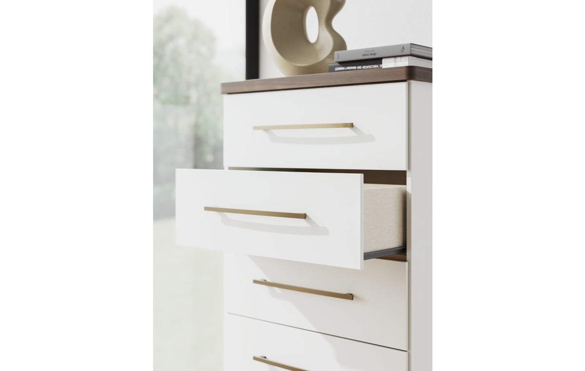 Kendanport Chest of Drawers