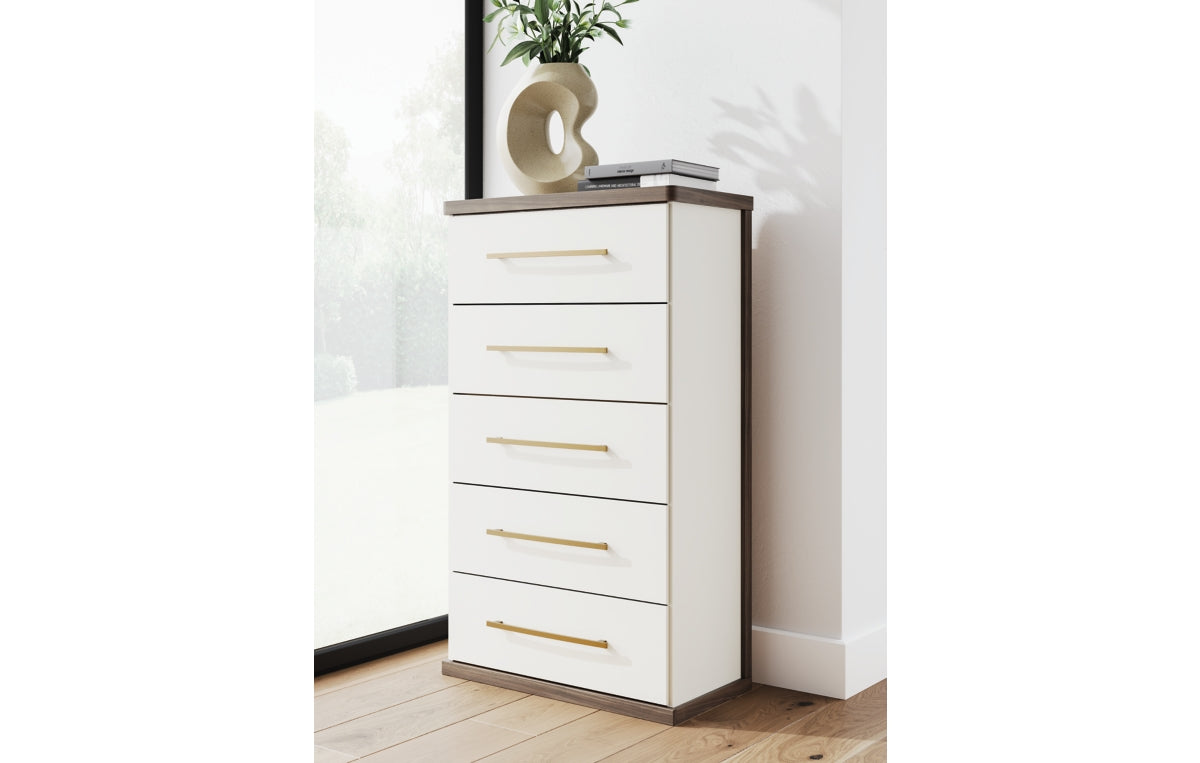 Kendanport Chest of Drawers