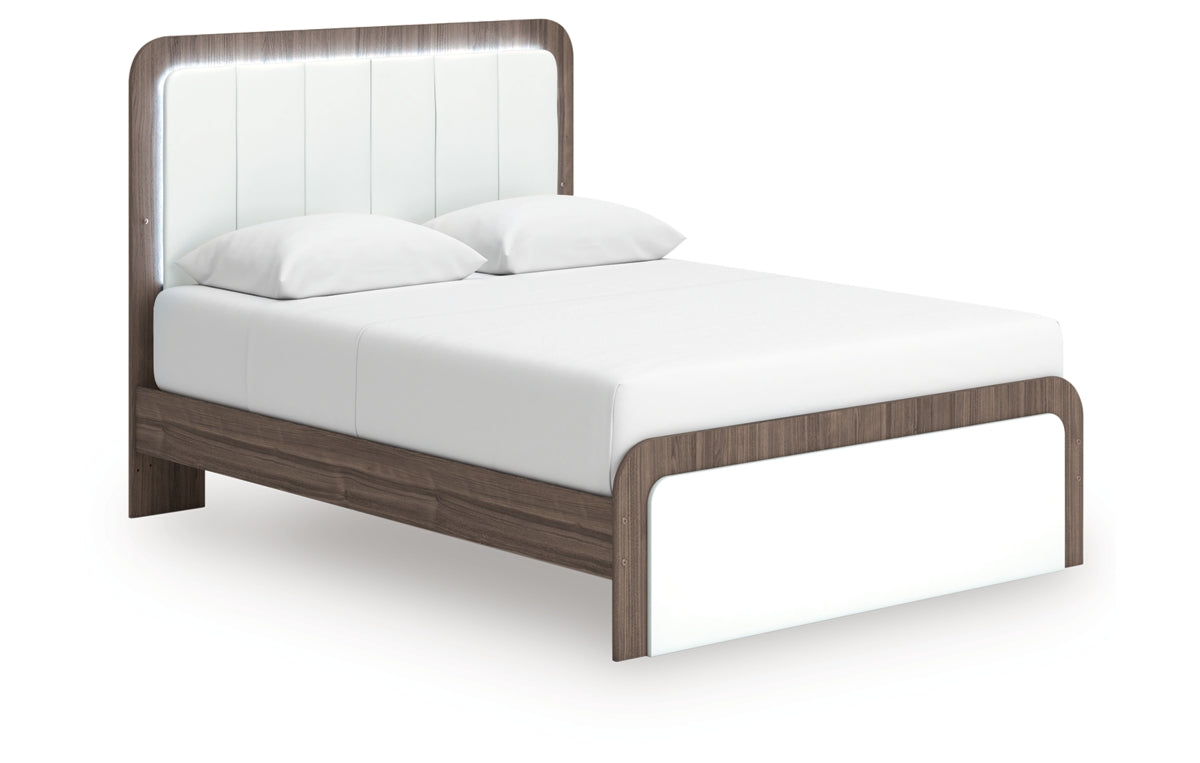 Kendanport Queen Upholstered Bed