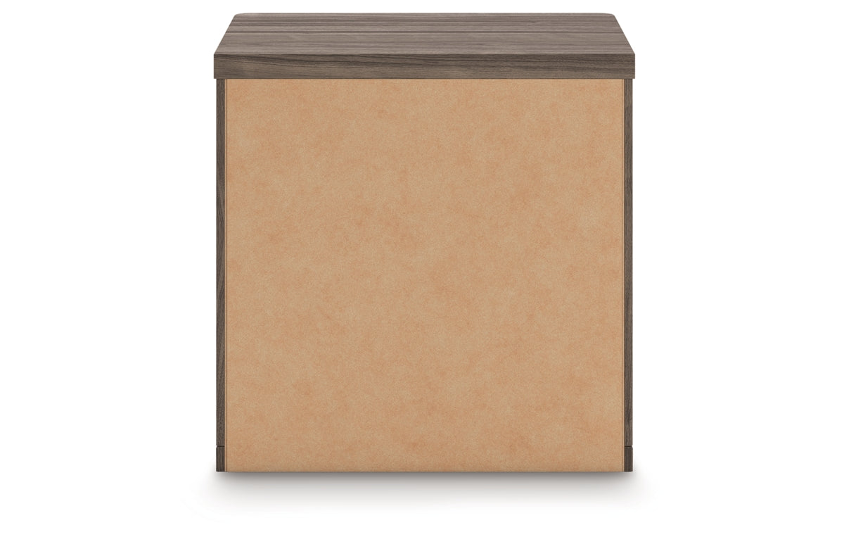Kendanport Nightstand
