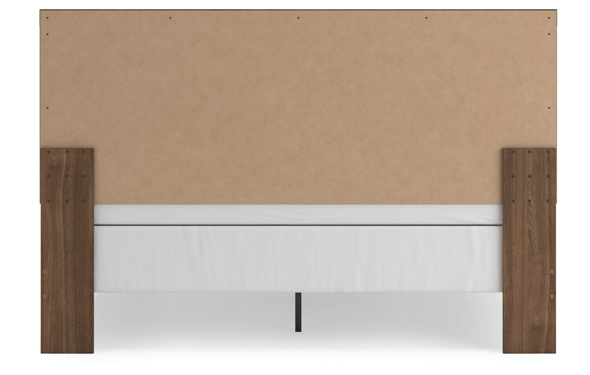 Broachmyn King Panel Bed