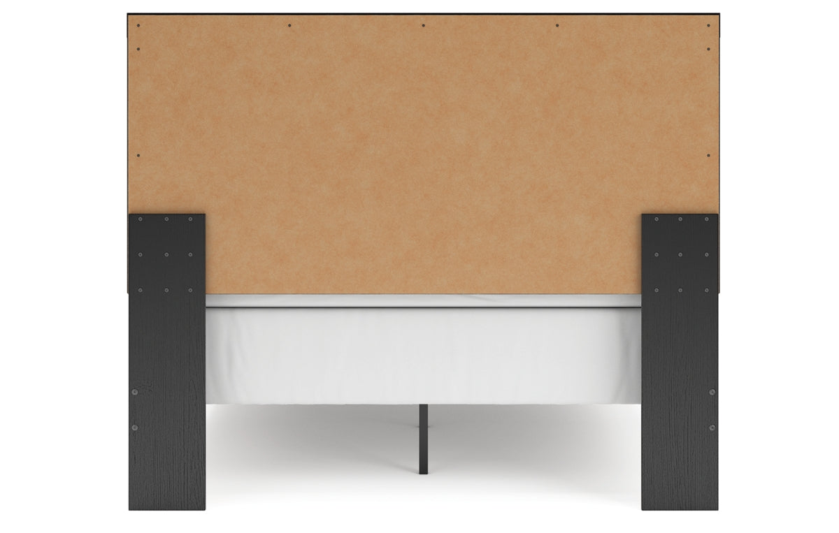 Broachmyn Queen Panel Bed