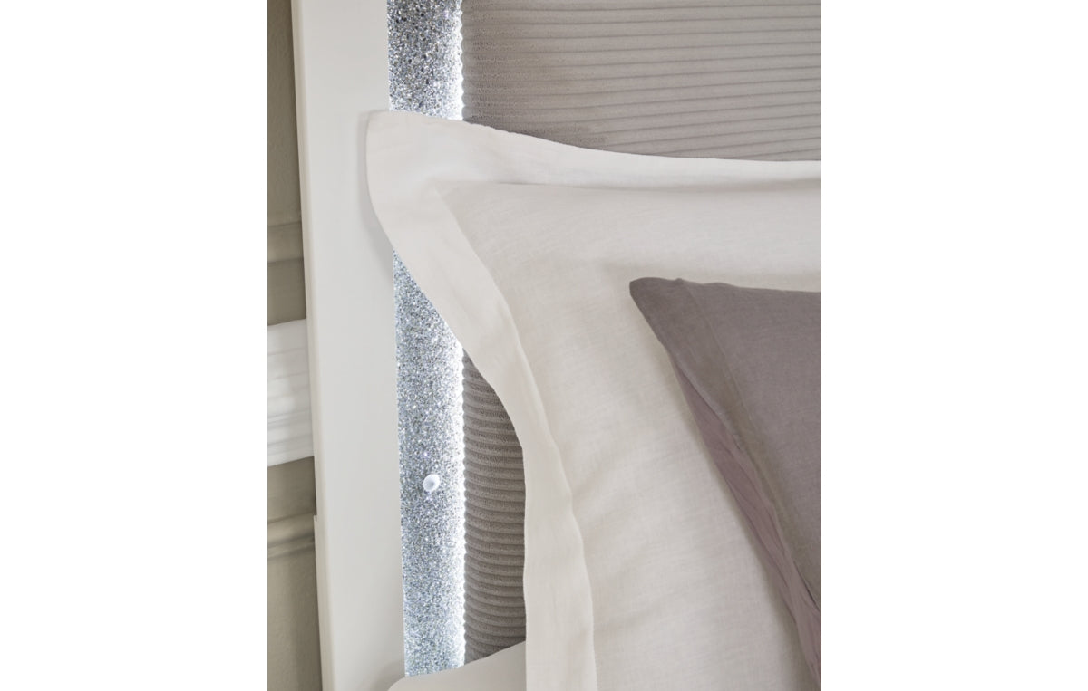 Maeling King Upholstered Panel Bed