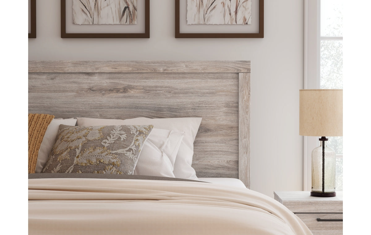 Broachmyn King Panel Bed