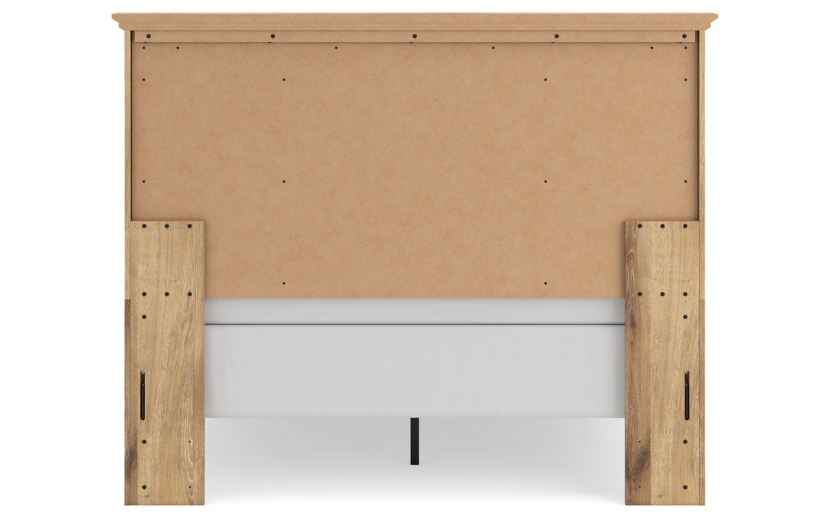 Makidern Queen Panel Bed