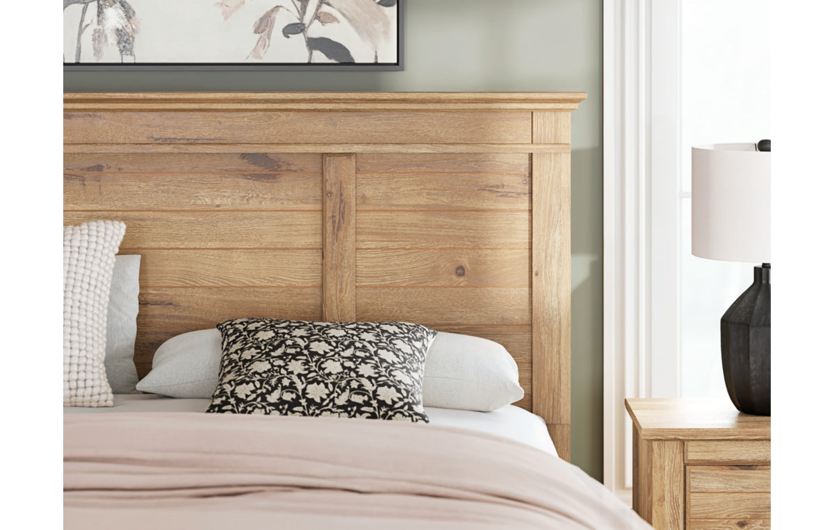 Makidern King Panel Storage Bed