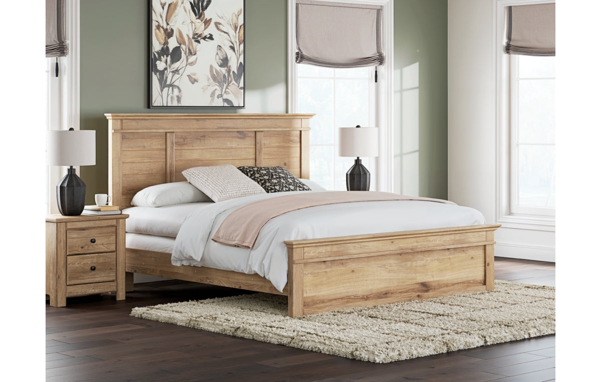 Makidern King Panel Bed