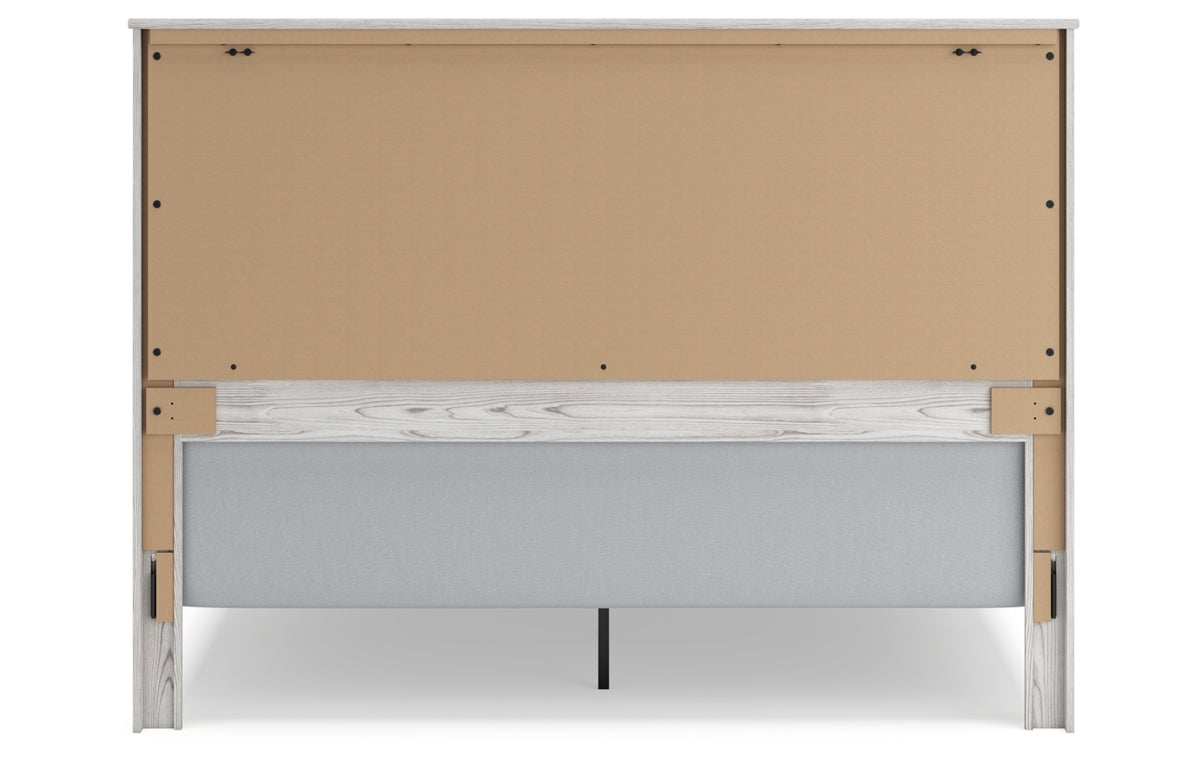 Gerridan King Panel Bed with Mirrored Dresser