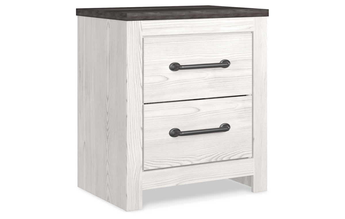 Gerridan King Panel Bed with Mirrored Dresser and Nightstand