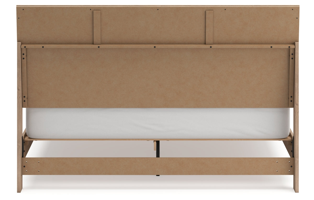 Cielden King Panel Bed with Mirrored Dresser