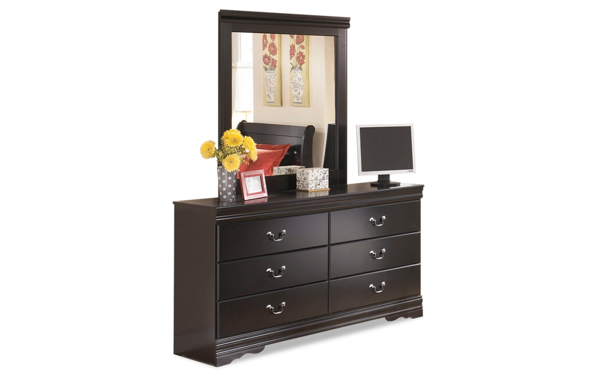 Huey Vineyard Full Sleigh Bed with Mirrored Dresser and Nightstand