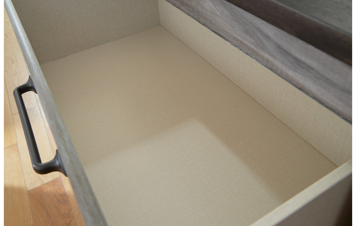 Bronyan Chest of Drawers