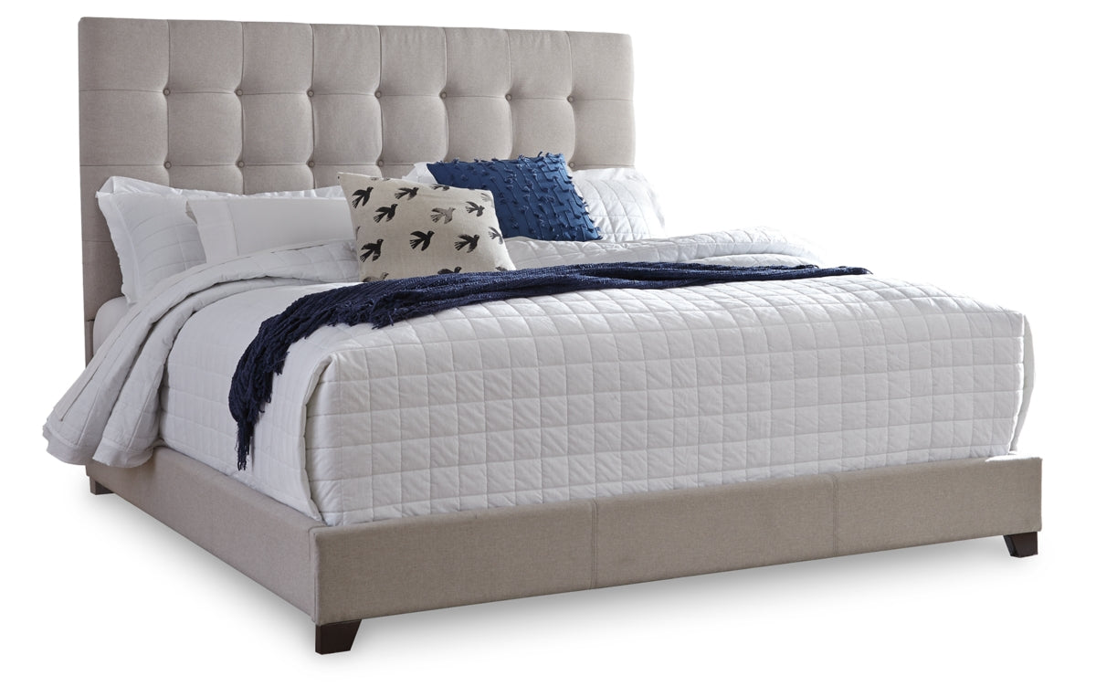 Dolante Queen Upholstered Bed