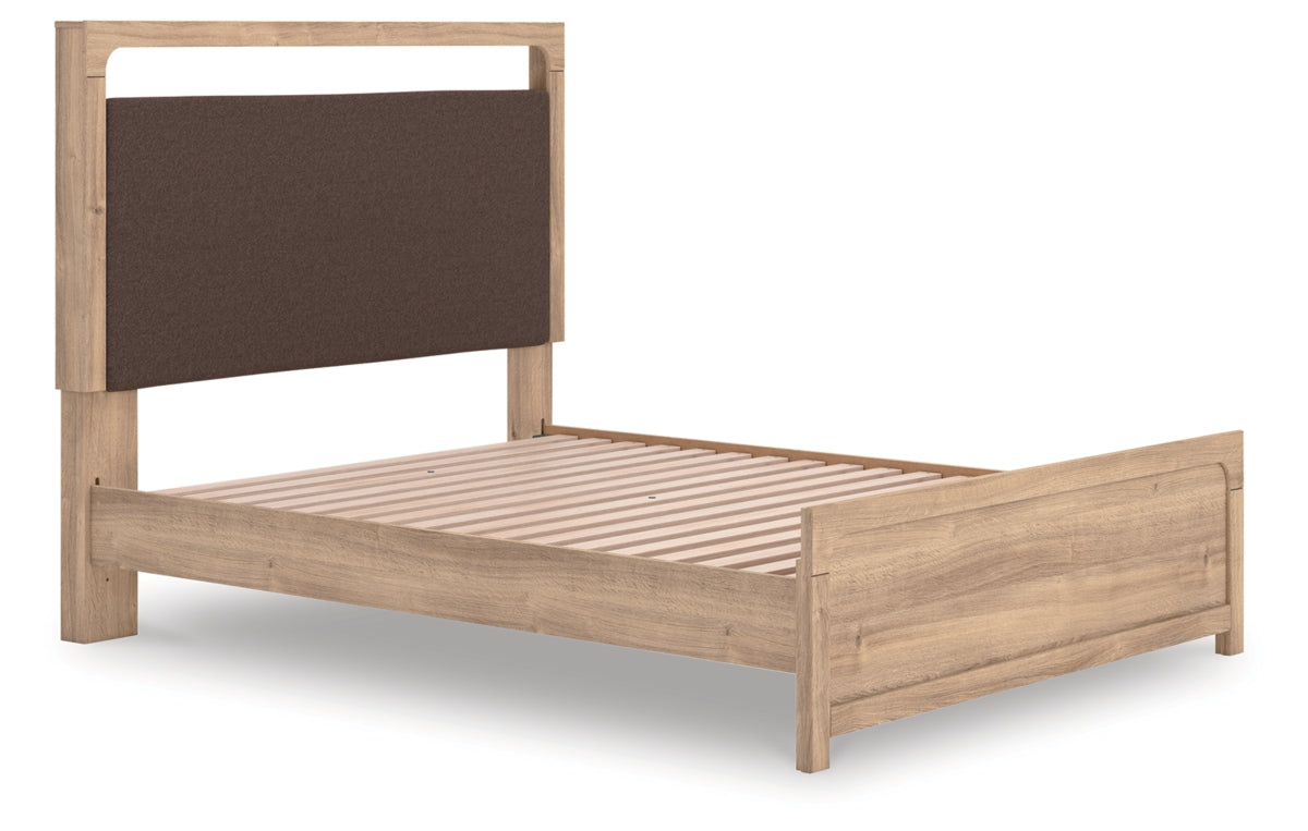 Kinlanni Queen Upholstered Platform Bed
