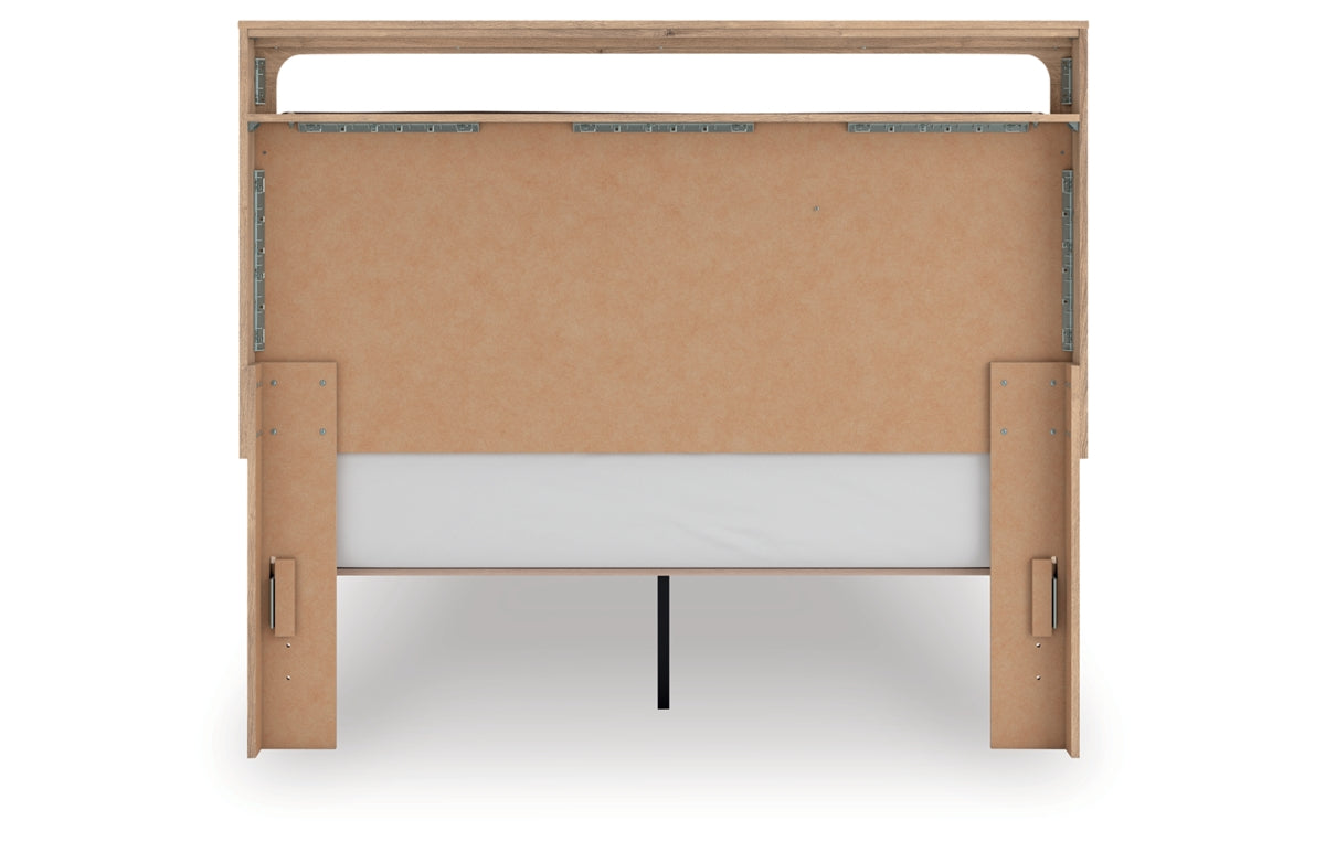 Kinlanni Queen Upholstered Platform Bed, Dresser and Mirror