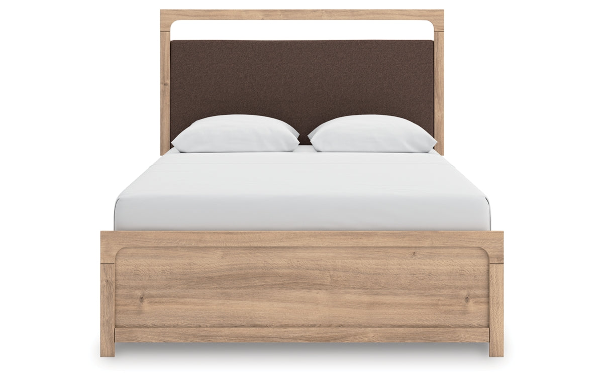 Kinlanni Queen Upholstered Platform Bed, Dresser, Mirror and Nightstand