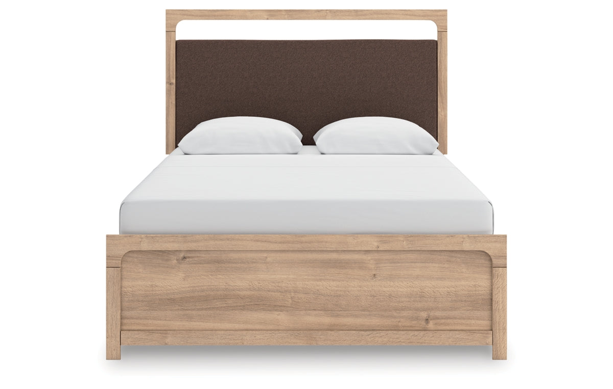 Kinlanni Queen Upholstered Panel Bed