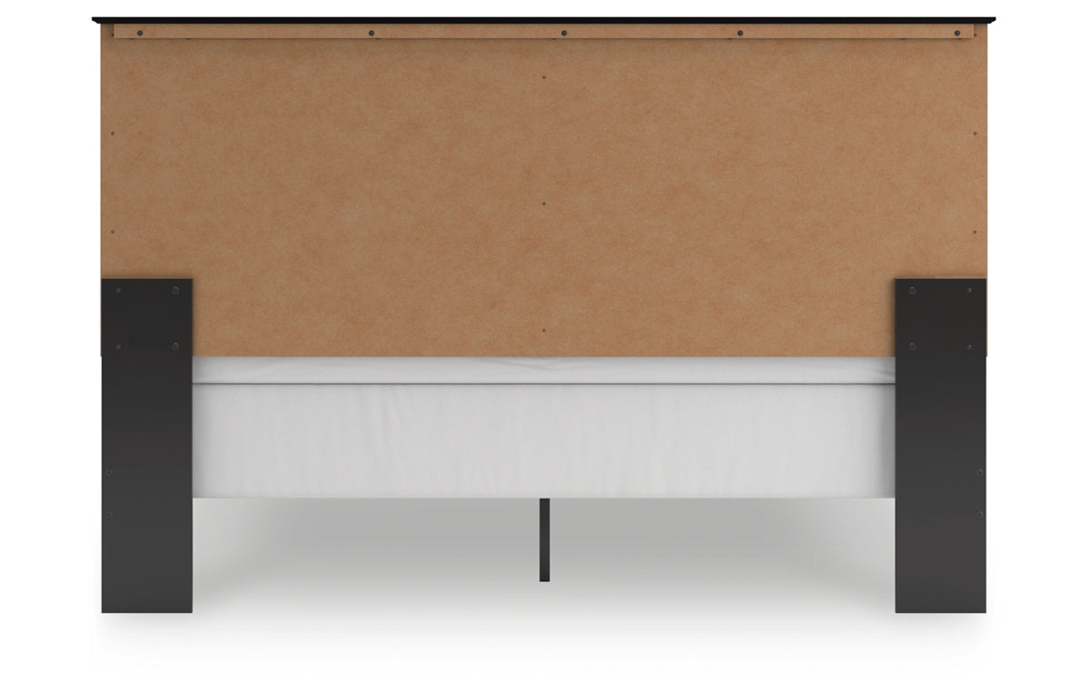 Maribel King Panel Bed with Mirrored Dresser, Chest and Nightstand