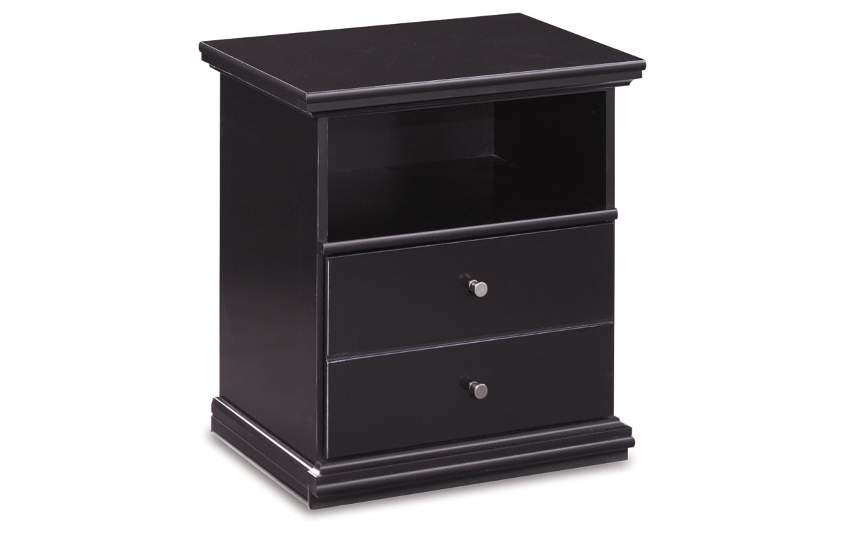 Maribel King Panel Bed with Mirrored Dresser and Nightstand