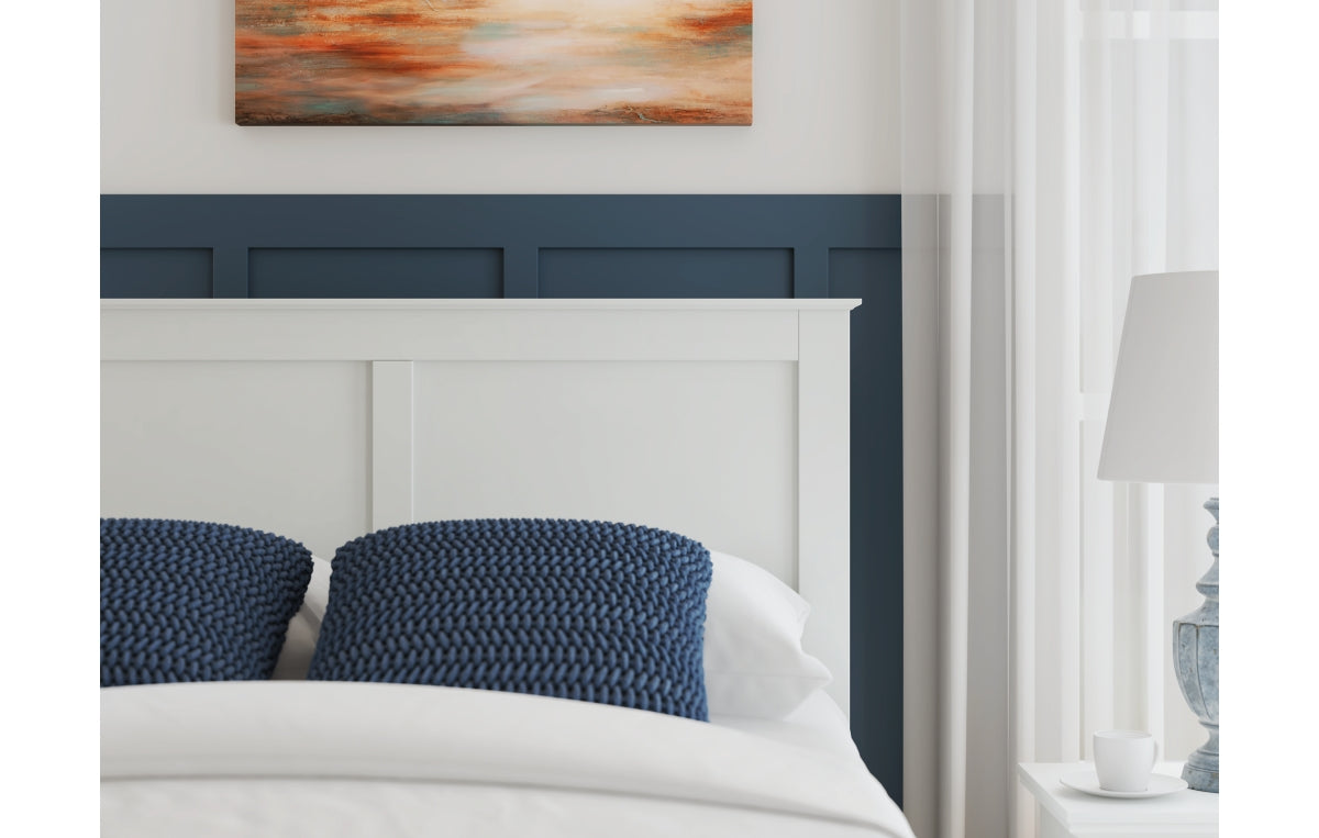 Bostwick Shoals Full Panel Bed, Dresser, Mirror and Nightstand