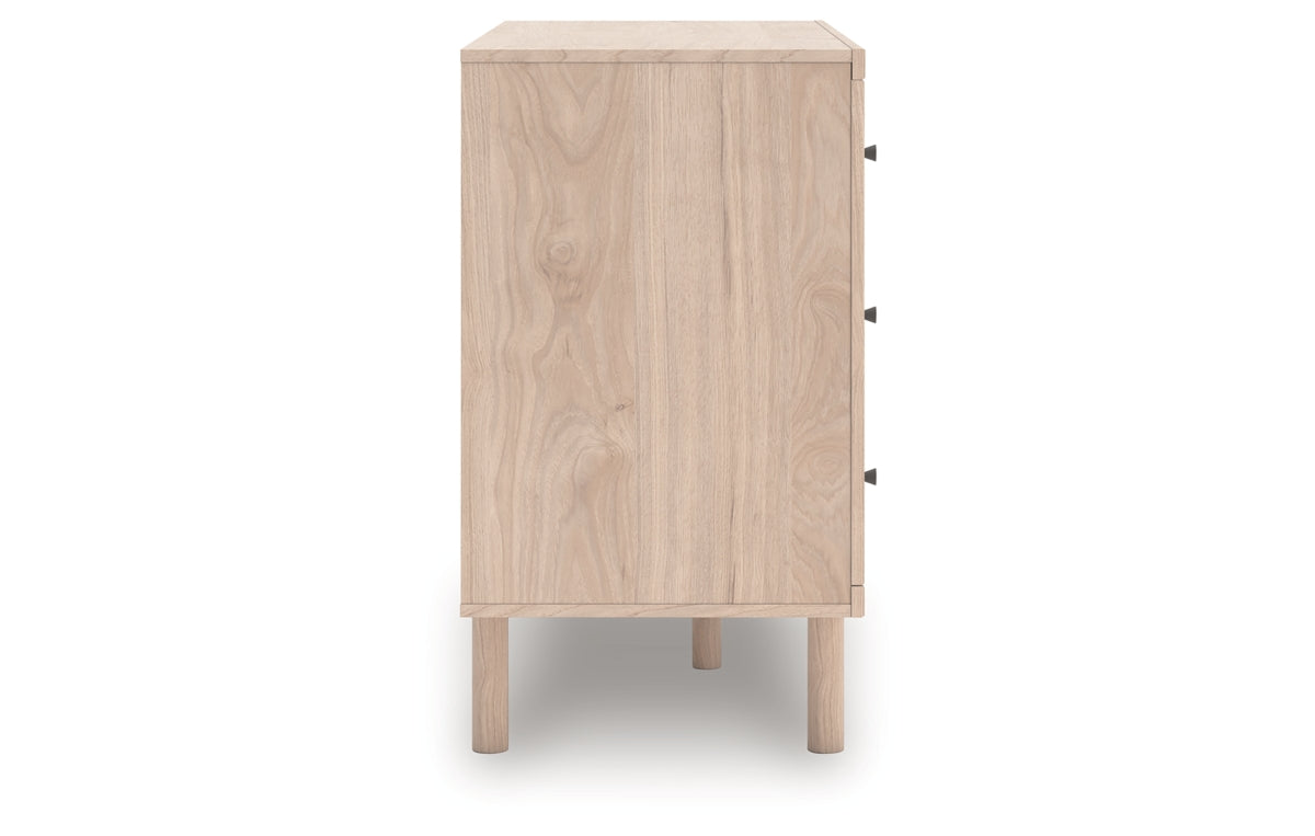 Arloster Dresser