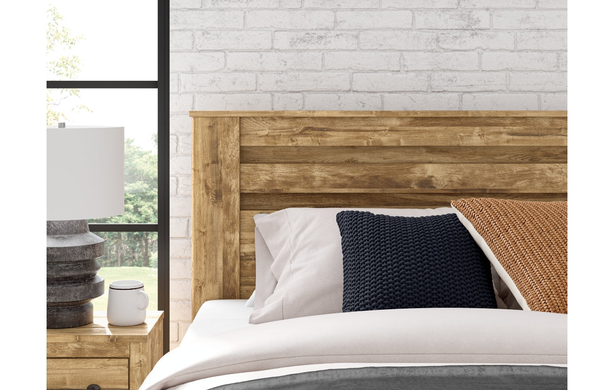Maystonna Queen Panel Bed