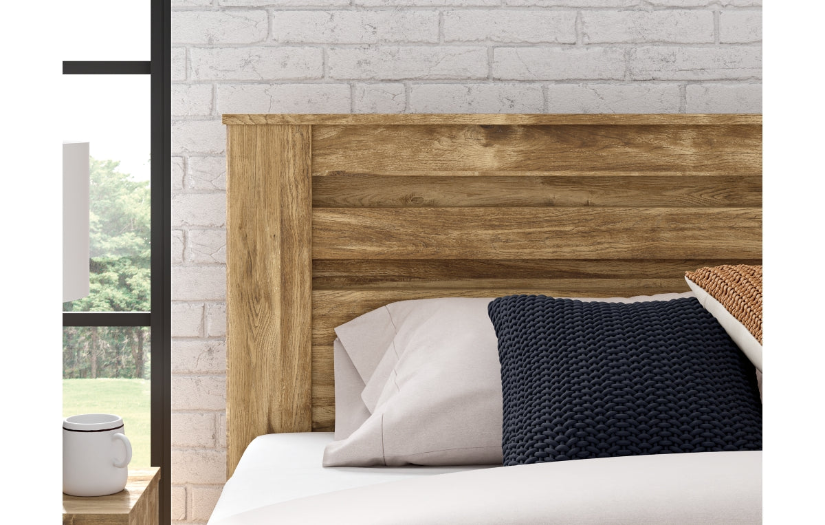 Maystonna King Panel Bed