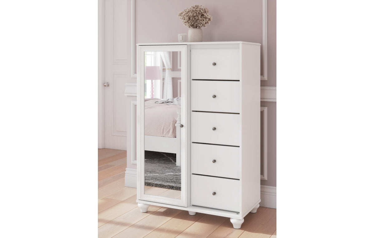 Kozlani Dressing Chest