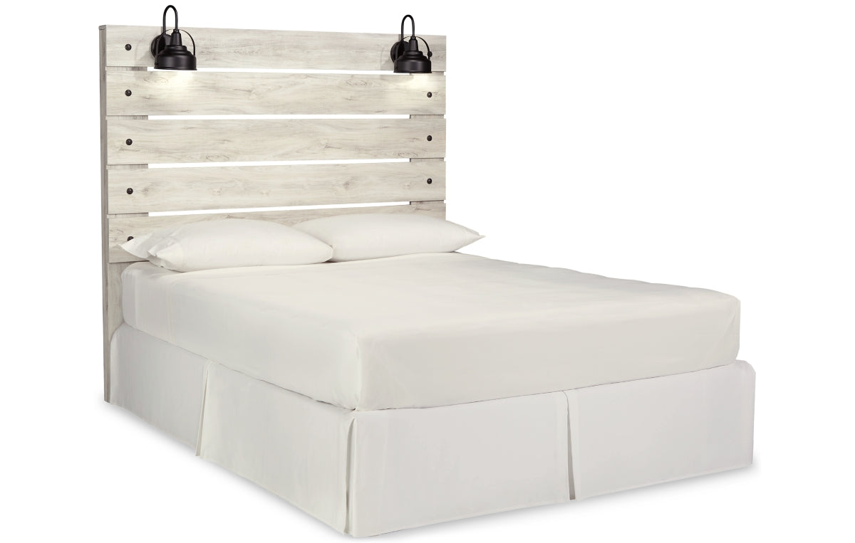 Cambeck Queen Panel Headboard with Mirrored Dresser