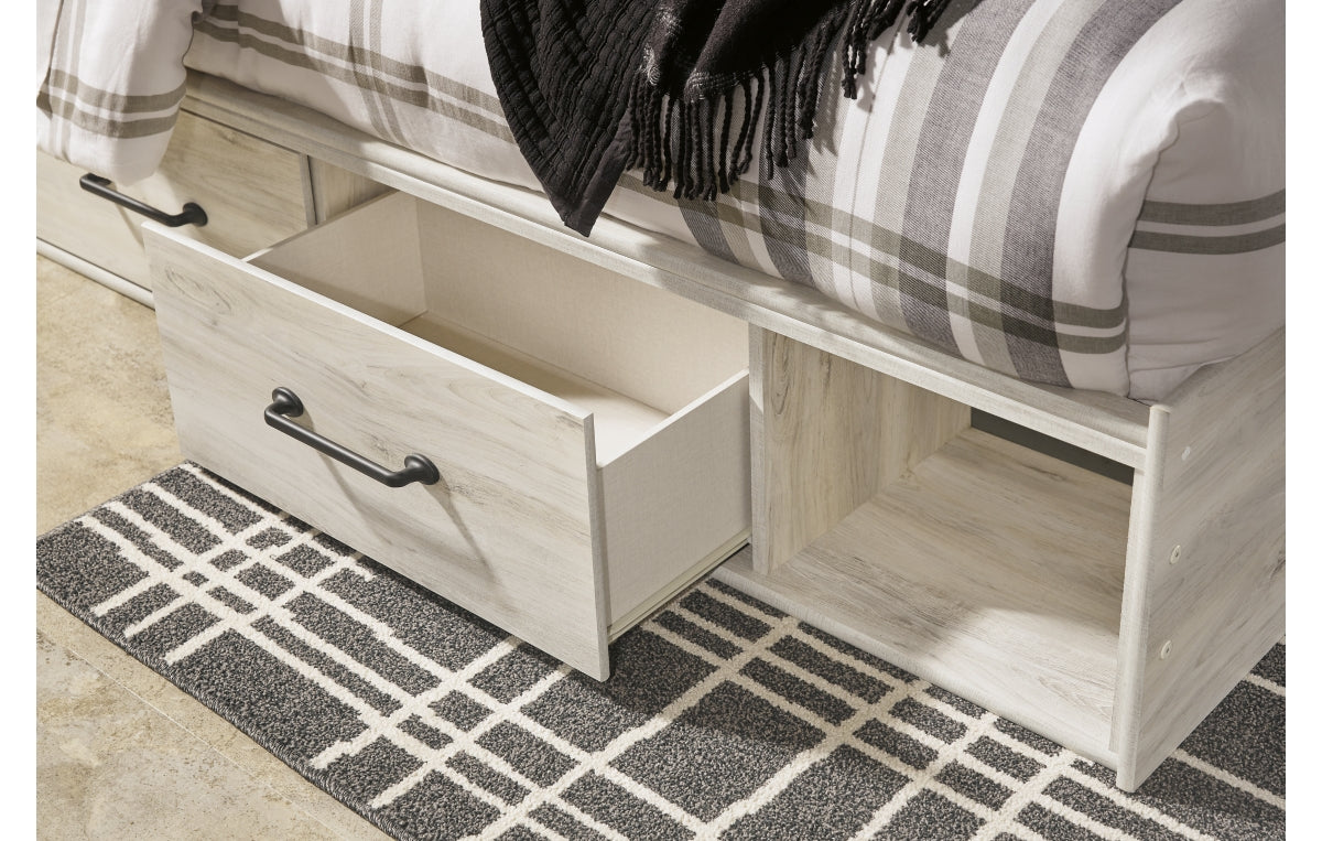 Cambeck King Panel Bed with 4 Storage Drawers with Mirrored Dresser