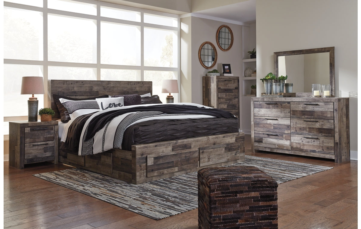 Derekson King Panel Bed with 4 Storage Drawers