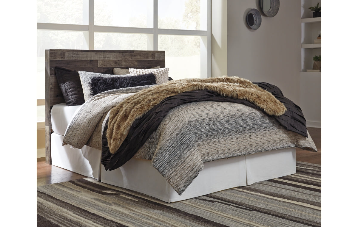 Derekson Queen/Full Panel Headboard with Mirrored Dresser