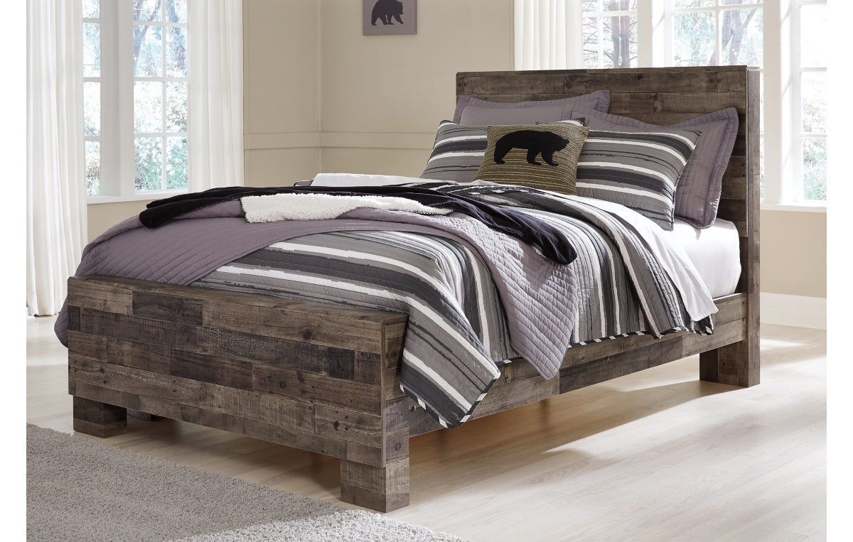 Derekson Full Panel Bed with Mirrored Dresser and Chest